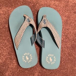 Ralph Lauren polo flip flops. Used. I’m good condition. Minor scratches